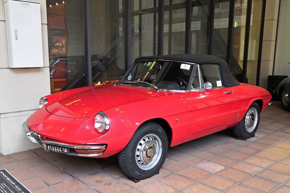 1966 Alfa Romeo Spider 1600 Duetto